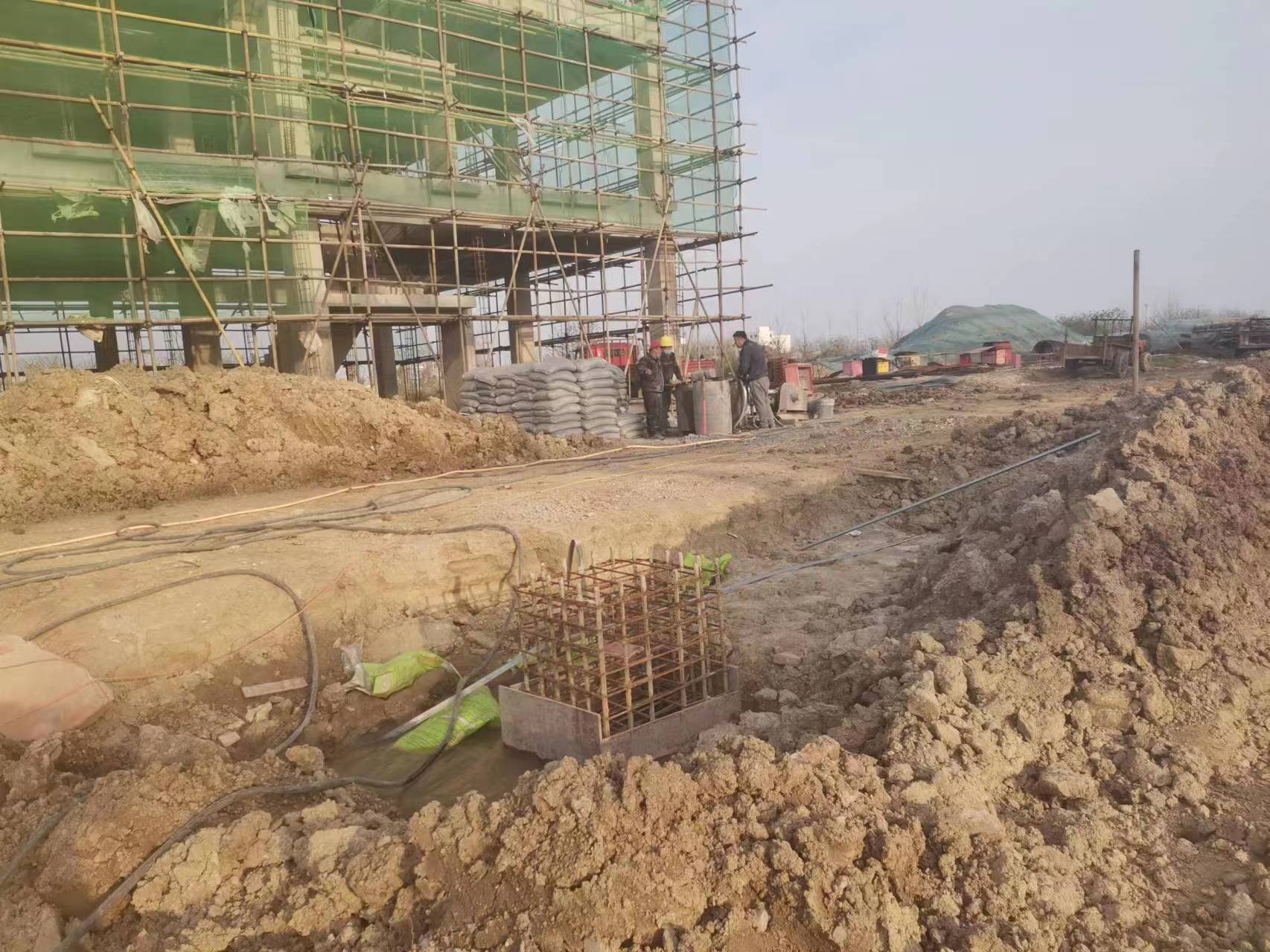 临河当桥梁出现裂缝的时候应该及时加固修补